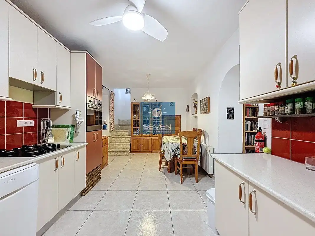 Cocina de Finca rústica en venta en Almuñécar con Aire acondicionado, Jardín privado y Terraza