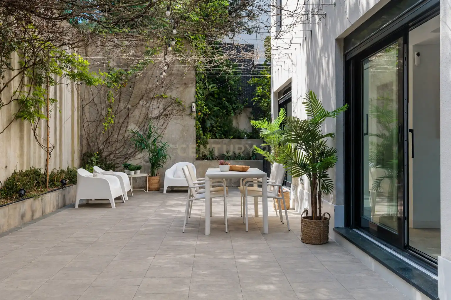 Terrassa de Casa o xalet en venda en Sant Cugat del Vallès amb Aire condicionat, Jardí privat i Traster