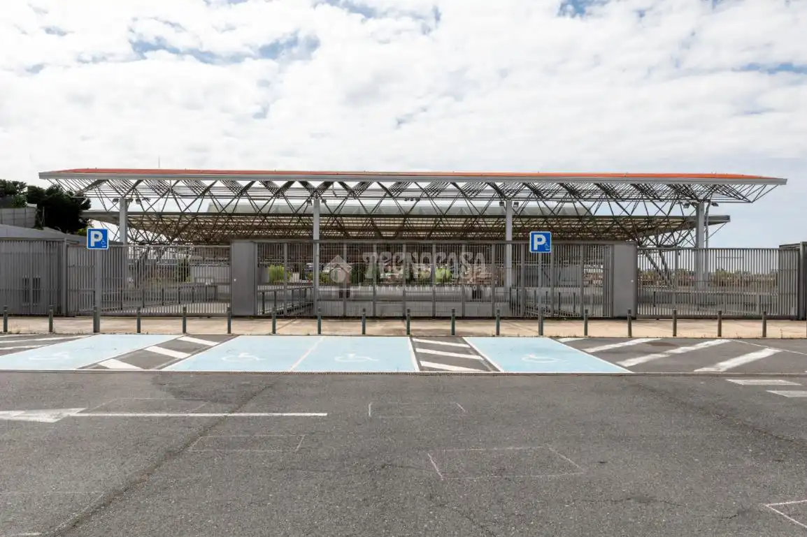 Parking de Piso en venta en Las Rozas de Madrid con Calefacción y Terraza