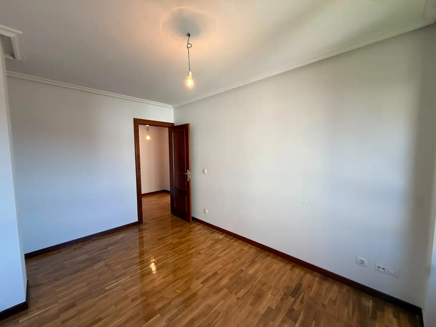 Habitación de Piso en venta en Oviedo  con Calefacción y Trastero