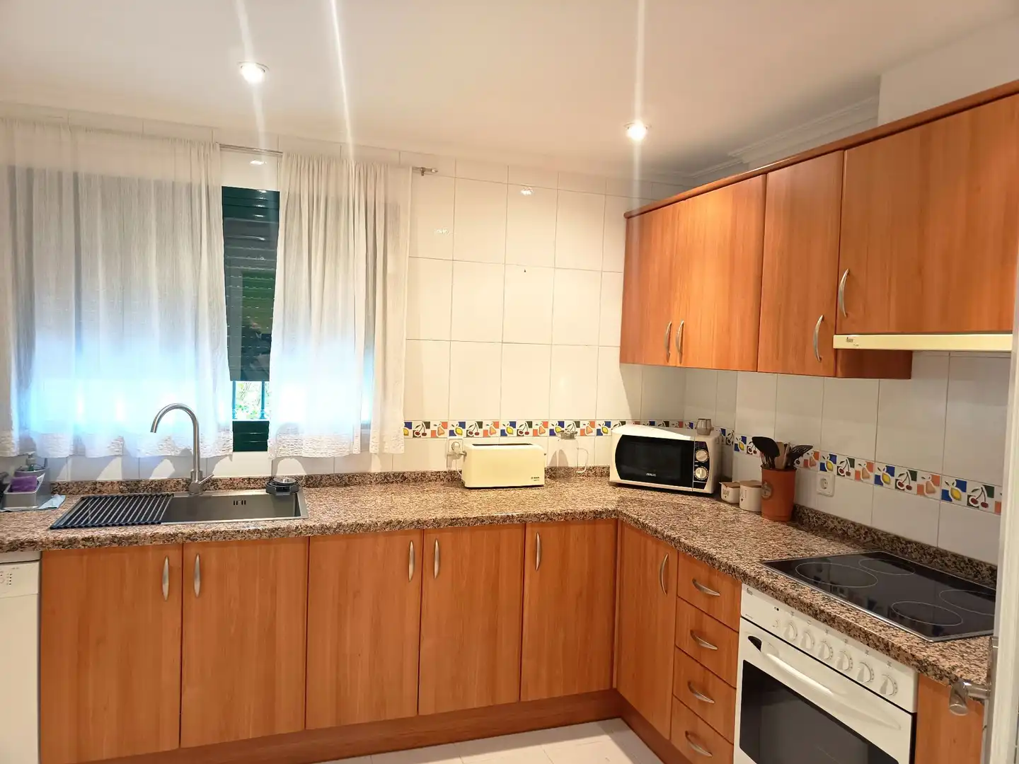 Cocina de Apartamento de alquiler en Jávea / Xàbia con Aire acondicionado, Calefacción y Jardín privado