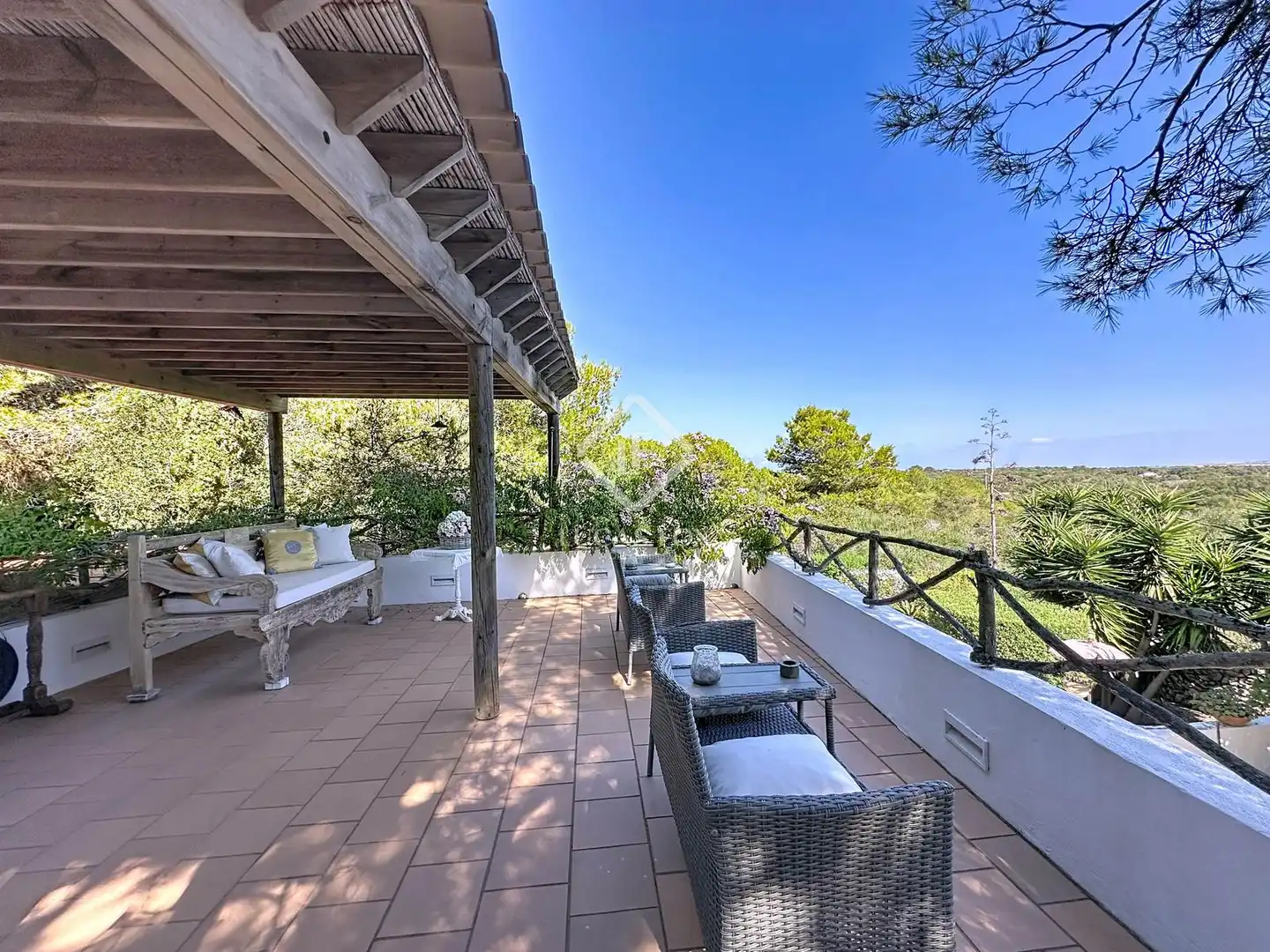 Terrassa de Finca rústica en venda en Sant Lluís amb Aire condicionat, Calefacció i Jardí privat
