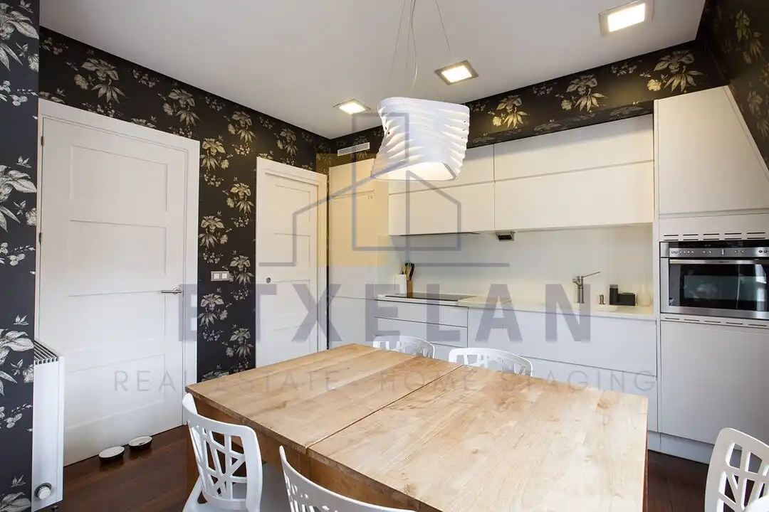 Kitchen of Flat for sale in Bilbao   with Heating, Storage room and Balcony