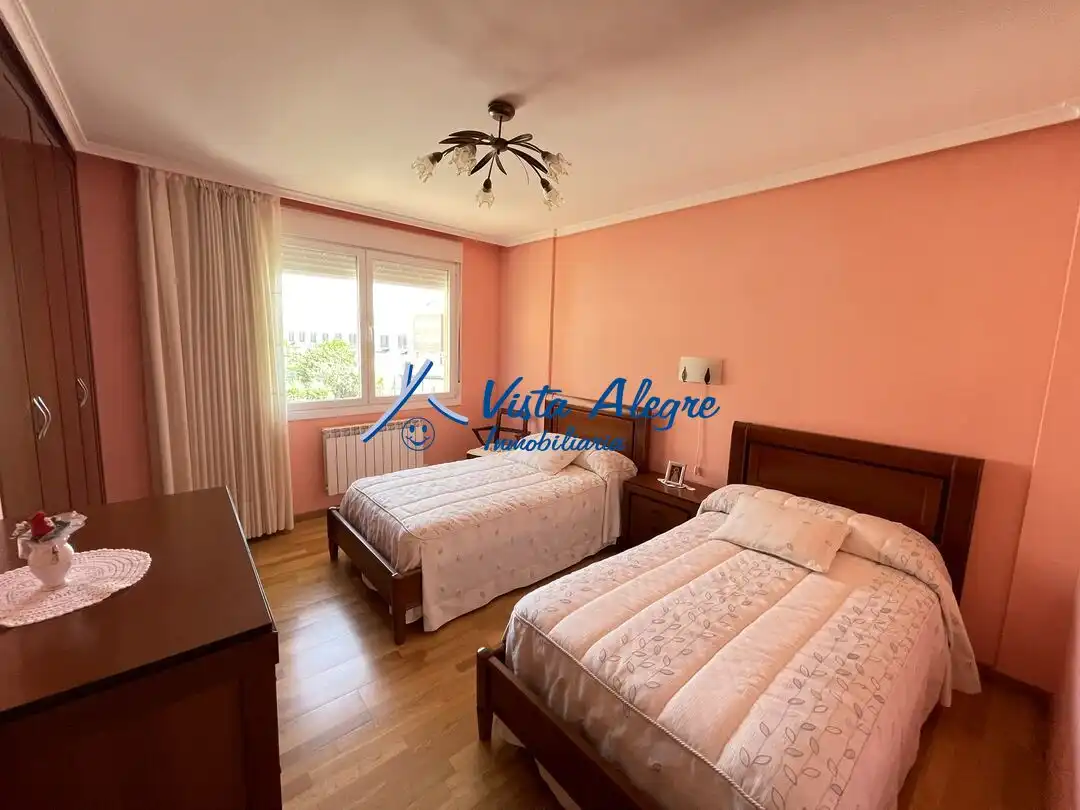 Bedroom of Detached homes for sale in Haro  with Heating, Parquet flooring and Terrace