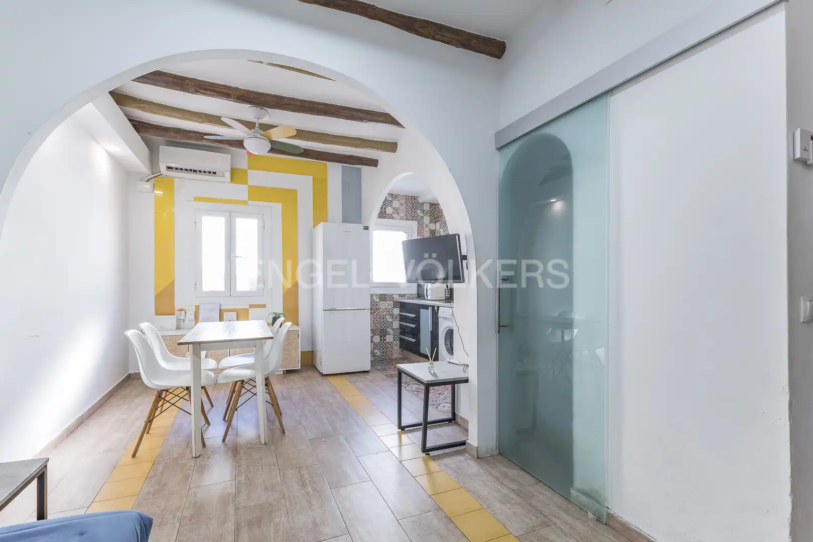 Cocina de Piso en venta en L'Hospitalet de Llobregat con Calefacción