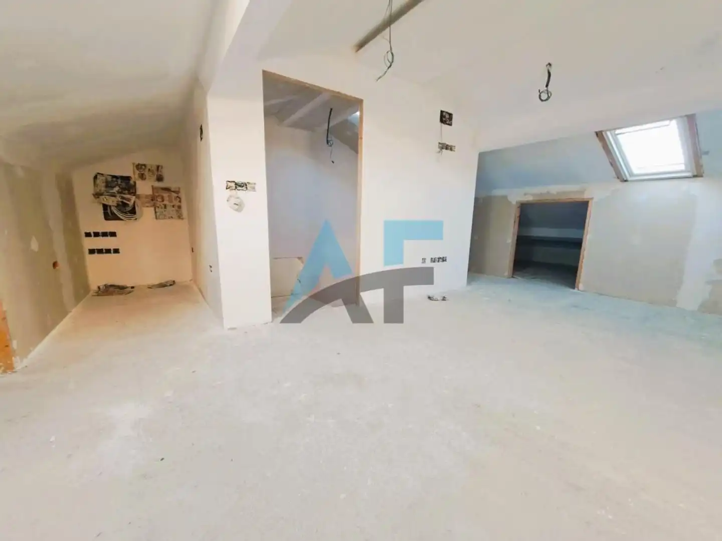 Casa o xalet en venda en Ourense Capital  amb Jardí privat, Terrassa i Traster