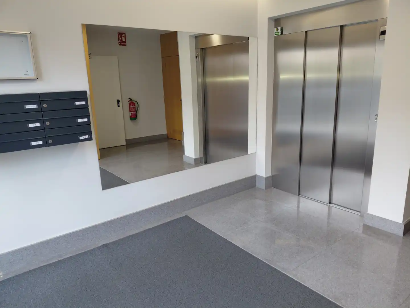 Wohnung zum Verkauf in Oleiros mit Heizung, Privatgarten und Parkett