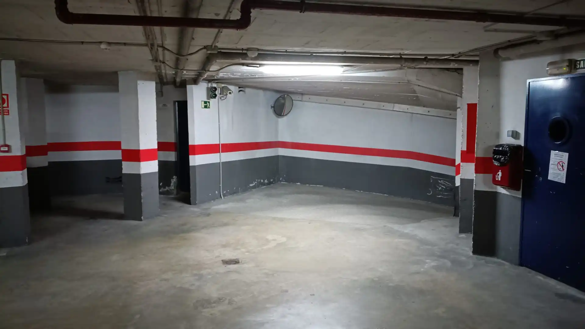 Garage zum Verkauf in Málaga mit Alarm