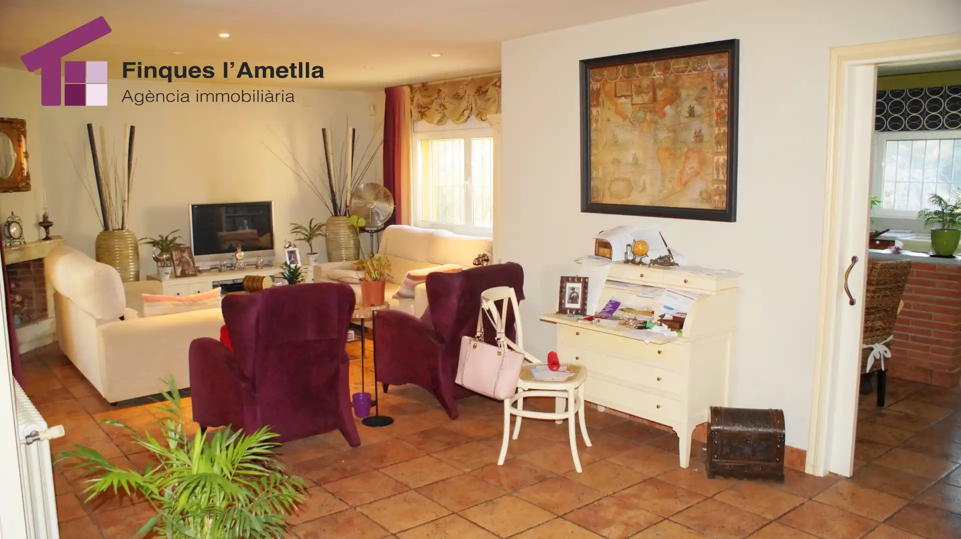 Sala d'estar de Casa o xalet en venda en L'Ametlla del Vallès amb Aire condicionat, Calefacció i Jardí privat