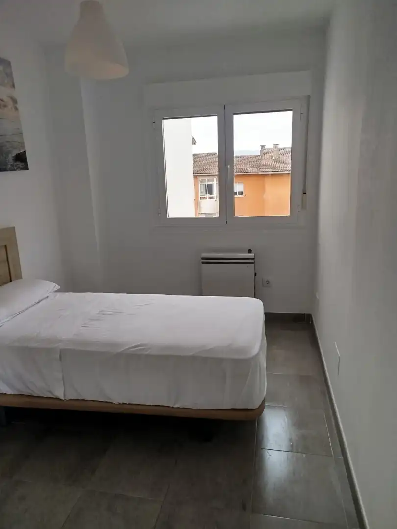 Habitación de Piso en venta en Viveiro con Terraza, Amueblado y Piscina comunitaria