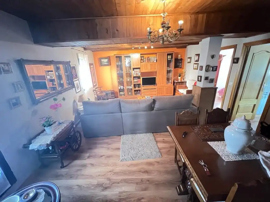 Sala de estar de Finca rústica en venta en Puente de Domingo Flórez con Jardín privado, Amueblado y Balcón