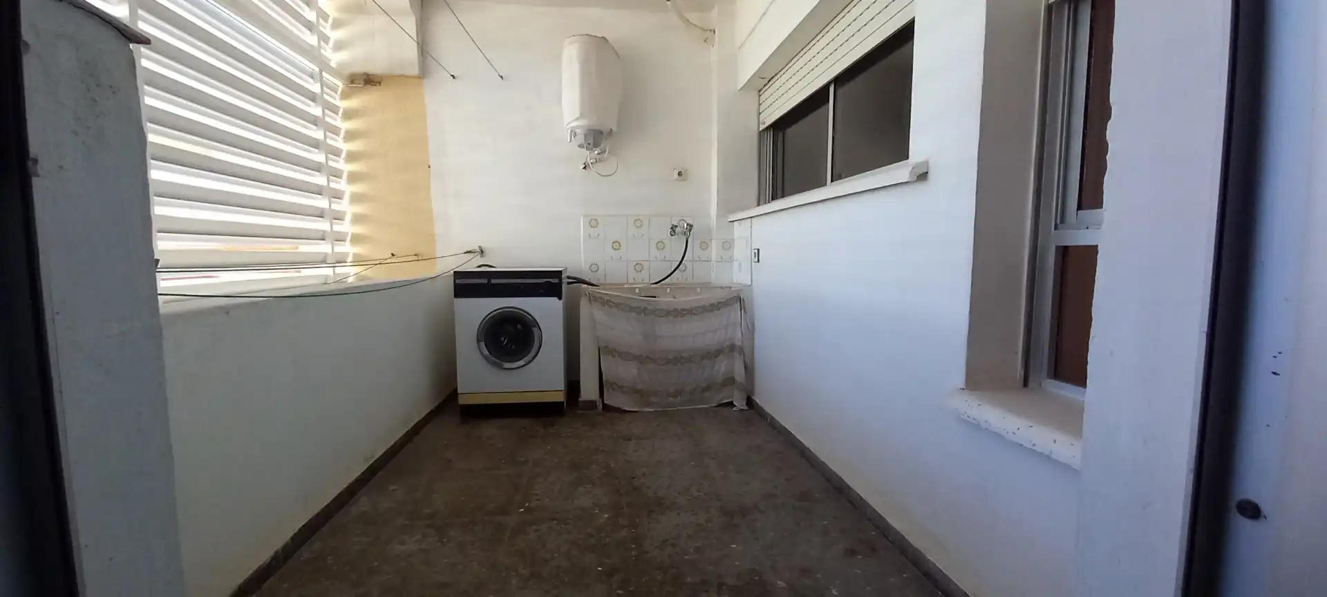 Cuina de Apartament en venda en Gandia amb Moblat i Piscina comunitària