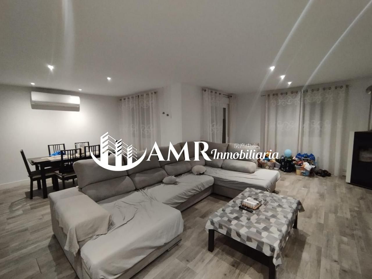 Living room of Single-family semi-detached for sale in Carranque  with Air Conditioner, Terrace and Storage room