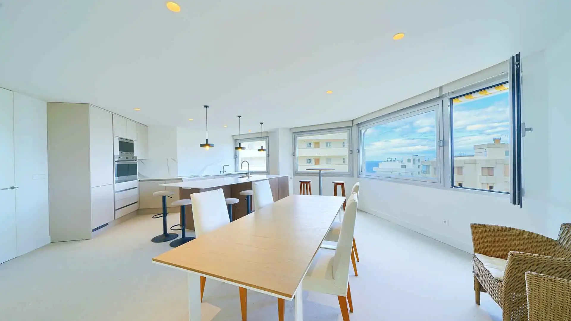 Dining room of Attic for sale in Marbella  with Air Conditioner, Terrace and Storage room