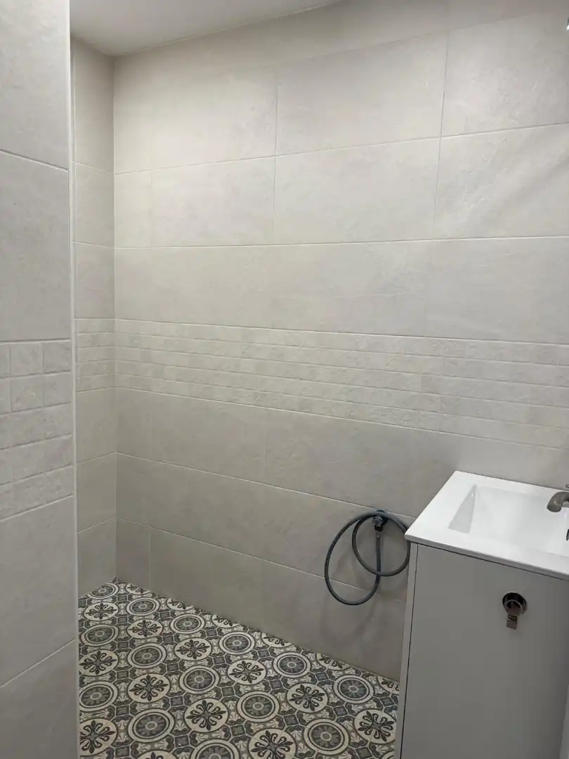 Badezimmer von Geschaftsraum zur Miete in Sant Boi de Llobregat