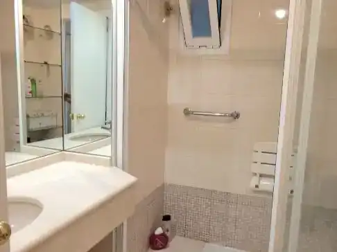 Bany de Pis de lloguer en Majadahonda amb Aire condicionat i Piscina