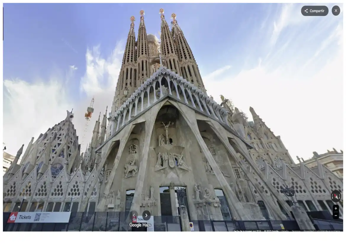 Vista exterior de Piso en venta en Barcelona con Horno y Balcón