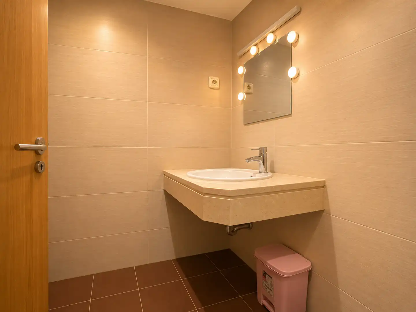 Bathroom of Flat for sale in Valdemoro  with Heating, Storage room and Community pool