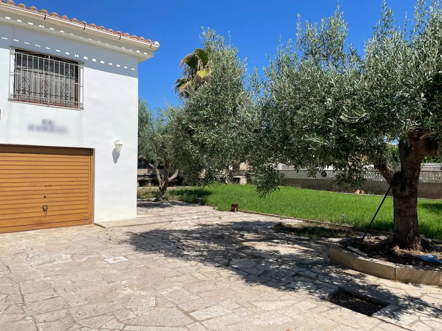 Vista exterior de Casa o xalet en venda en Vinaròs amb Calefacció, Jardí privat i Terrassa