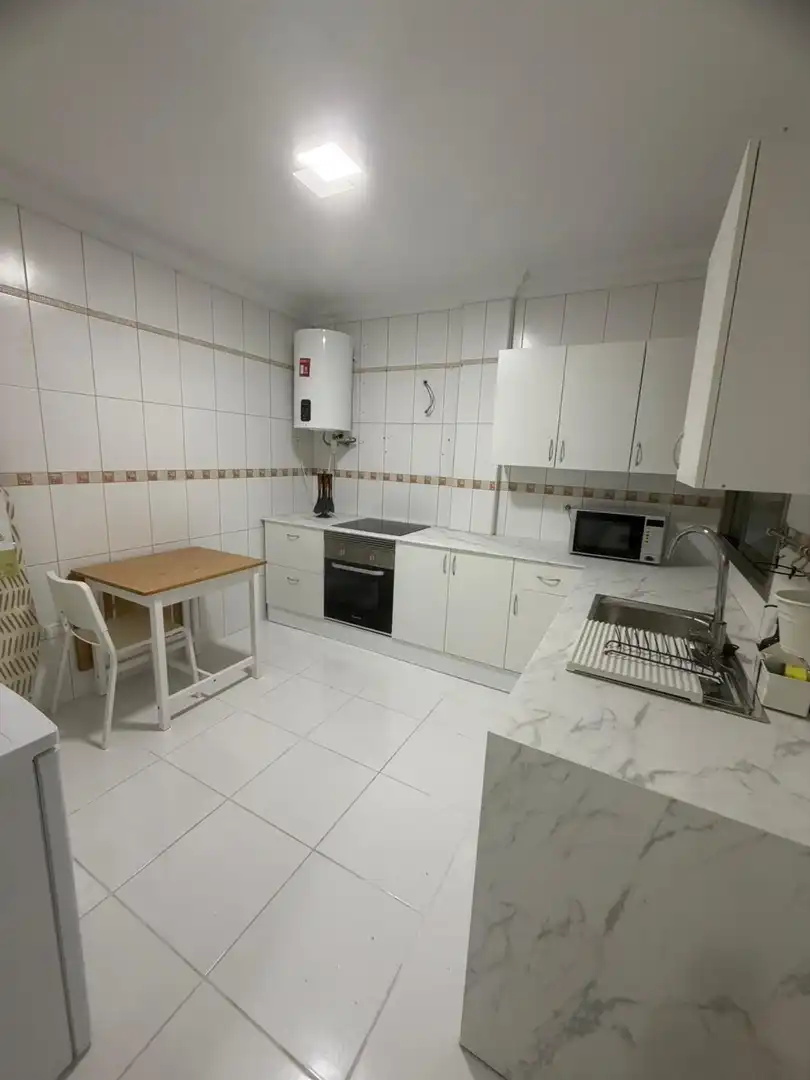Kitchen of Flat for share in San Cristóbal de la Laguna  with Parquet flooring and Furnished