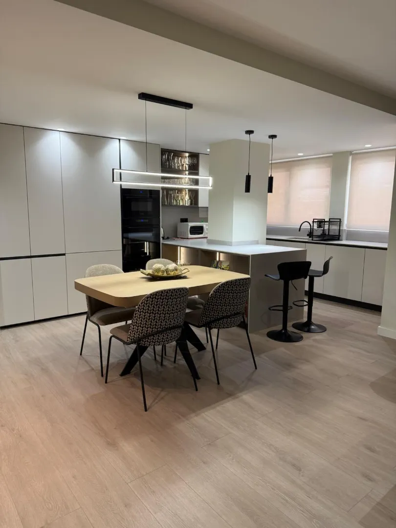 Kitchen of Flat for sale in  Valencia Capital  with Air Conditioner, Furnished and Balcony