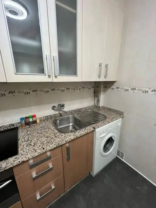 Cocina de Piso de alquiler en Ourense Capital  con Calefacción, Parquet y Trastero