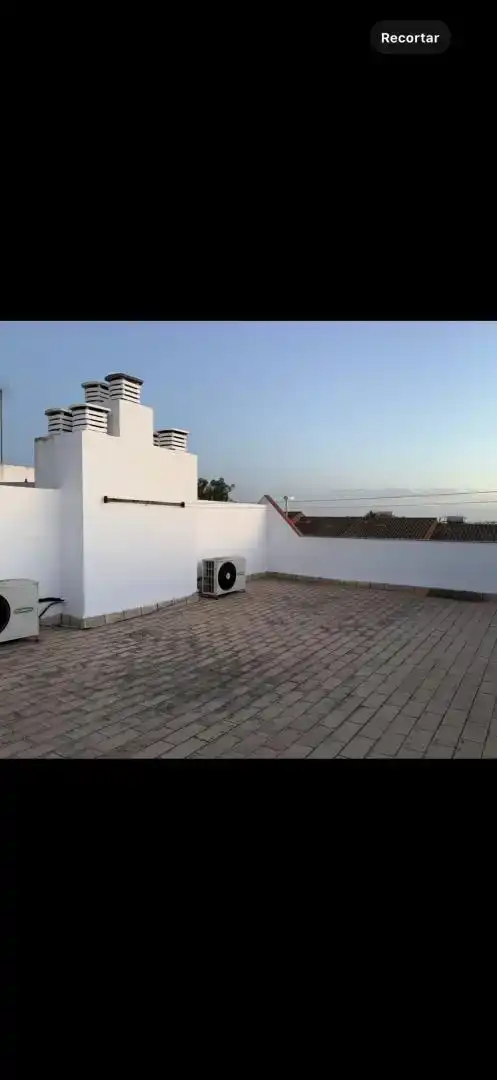 Terrassa de Pis en venda en Dos Hermanas amb Aire condicionat, Jardí privat i Piscina