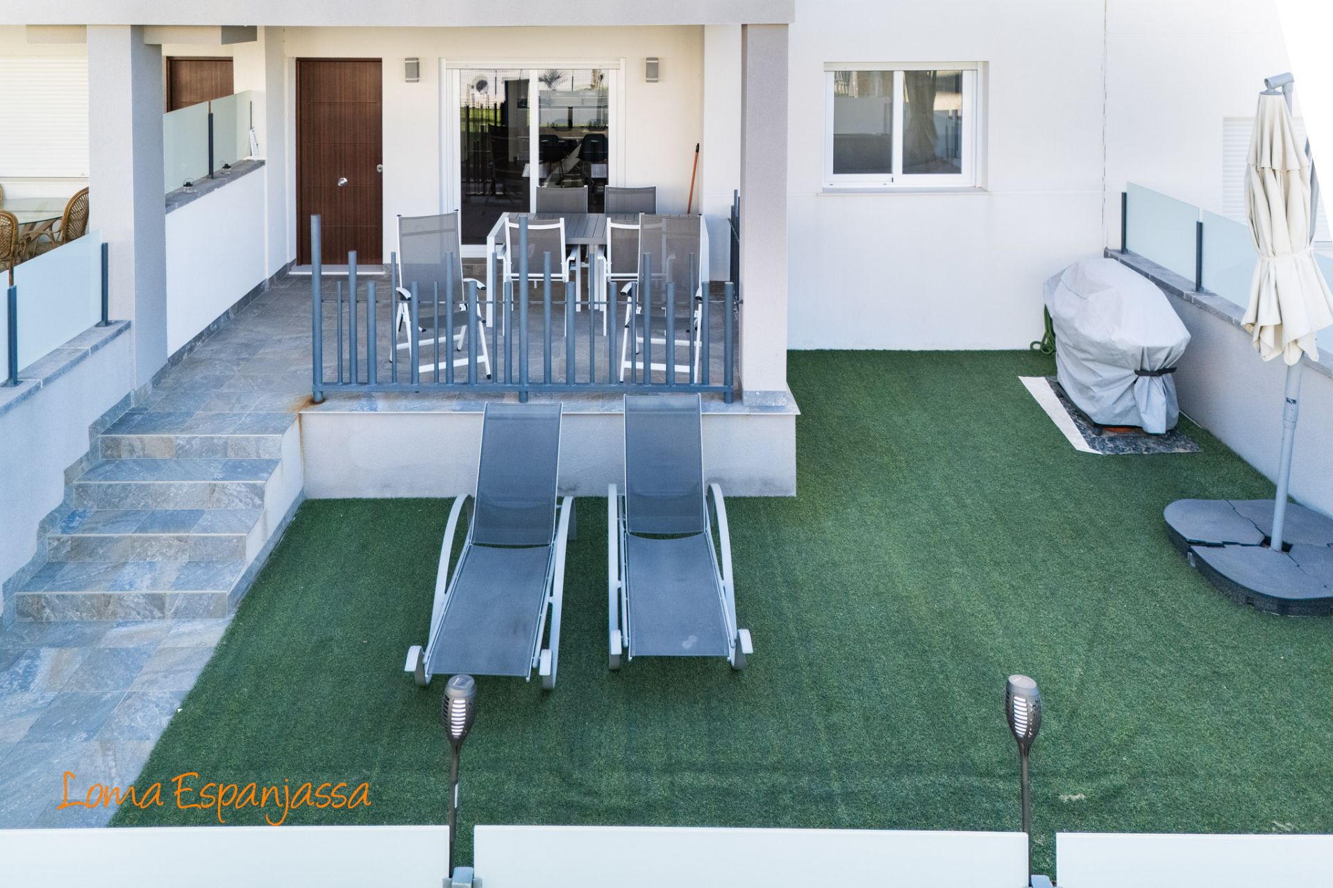 Terrace of House or chalet for sale in Torrevieja  with Air Conditioner, Private garden and Furnished