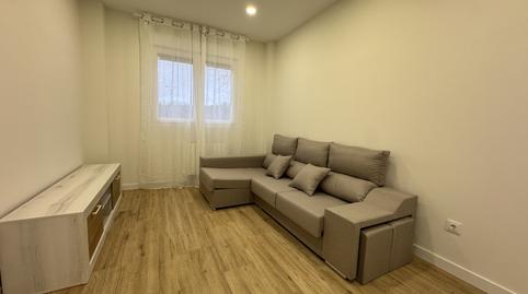 Foto 2 de Piso de alquiler en Solares - Cl Los Tilos, Solares - Valdecilla, Medio Cudeyo