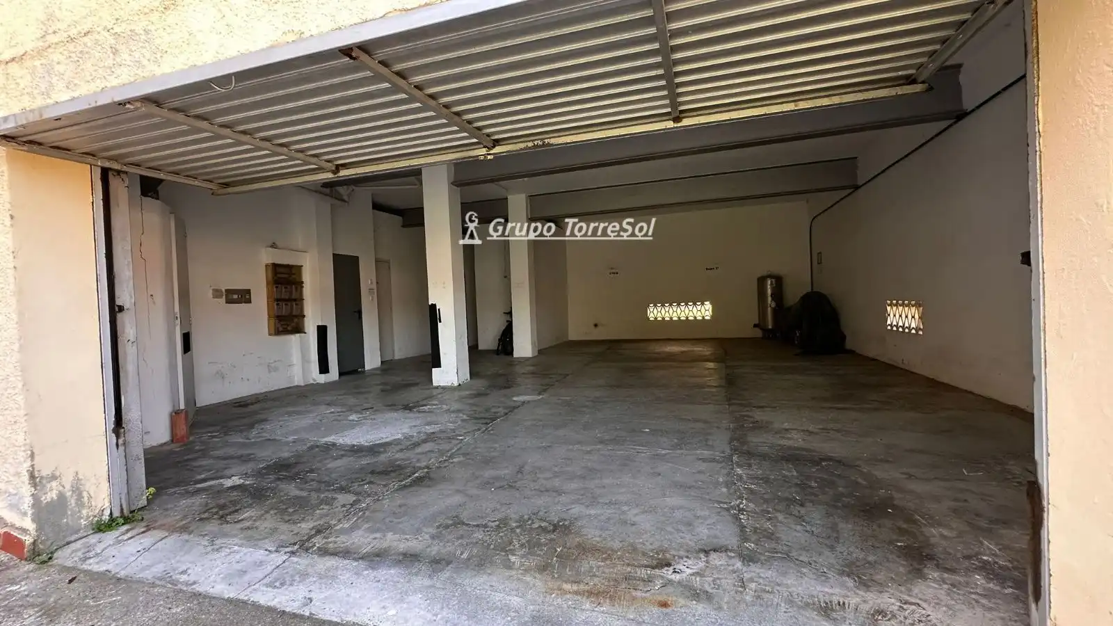 Parkplatz von Wohnung zum Verkauf in Calafell mit Klimaanlage, Heizung und Terrasse