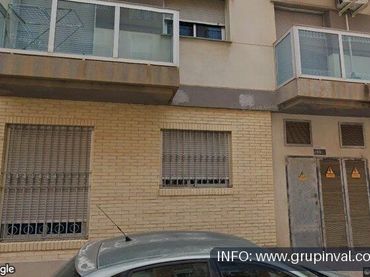 Baixos en venda a Calle Antas 1