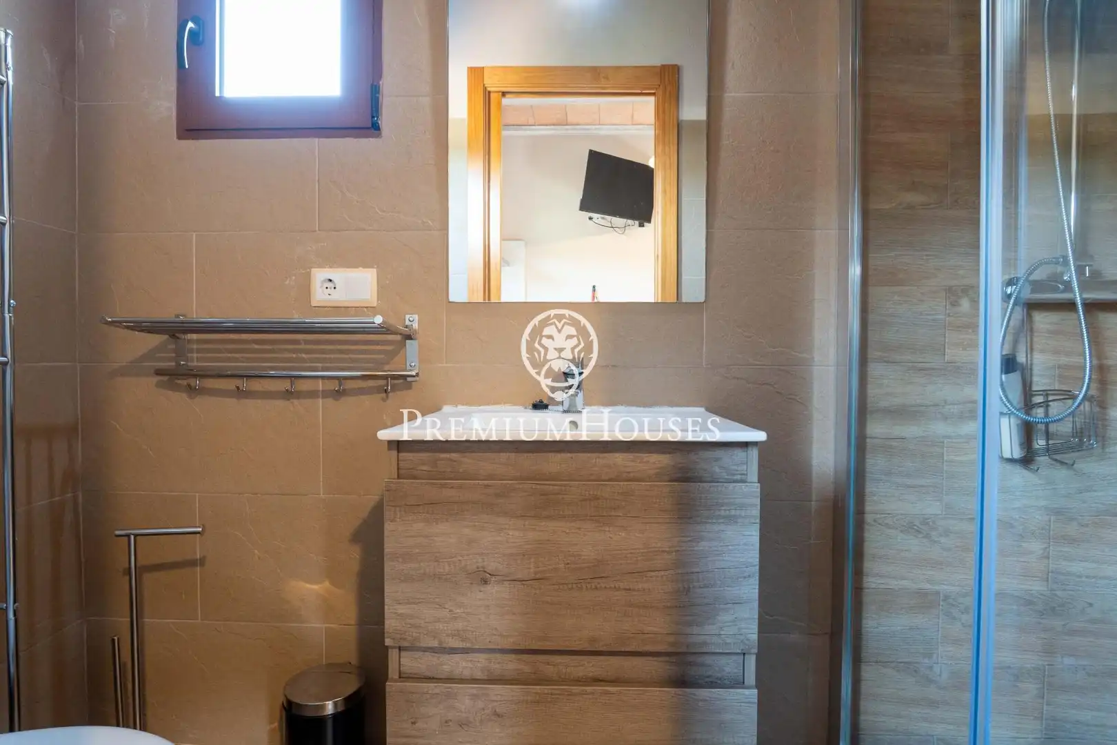 Baño de Finca rústica en venta en Montblanc con Calefacción, Jardín privado y Terraza