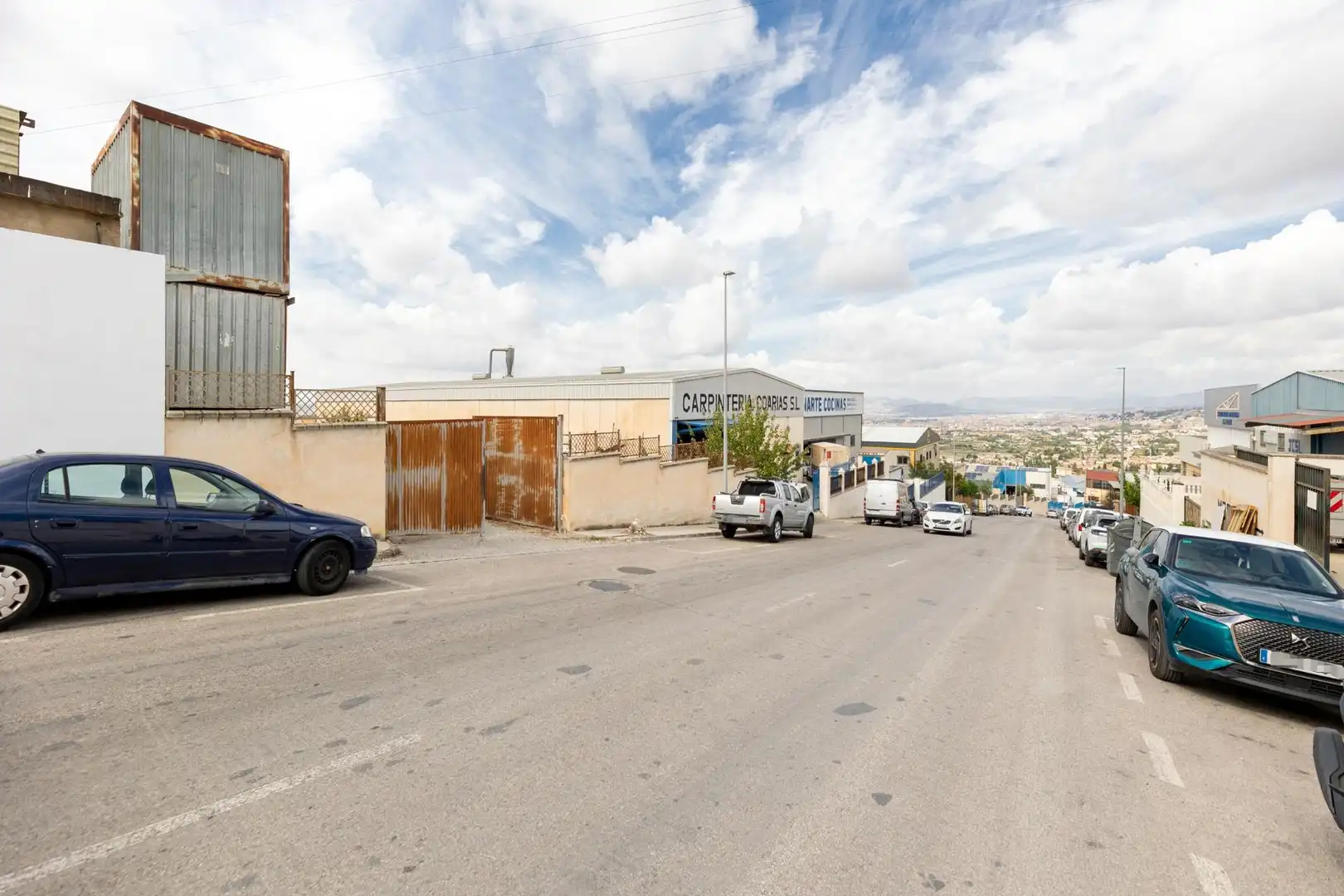 Außenansicht von Fabrik Grundstücke zum Verkauf in Barrio de la Vega