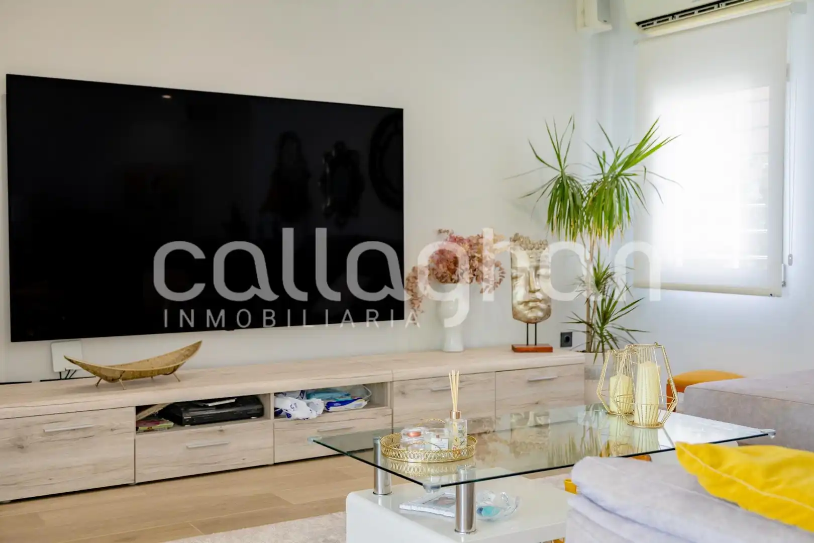 Sala de estar de Casa o chalet en venta en L'Eliana con Aire acondicionado, Calefacción y Piscina
