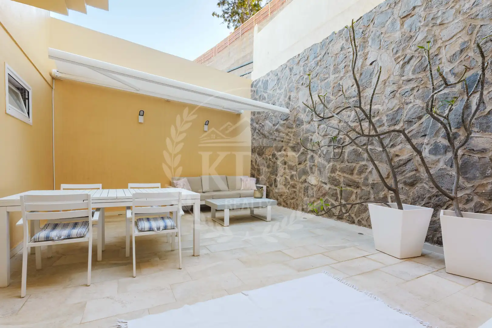 Terrassa de Casa adosada en venda en Santa Cruz de Tenerife amb Jardí privat, Terrassa i Moblat