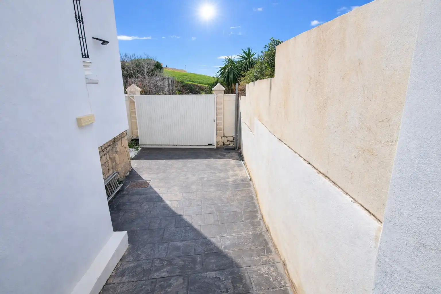 Exterior view of Houses for sale in Fuengirola