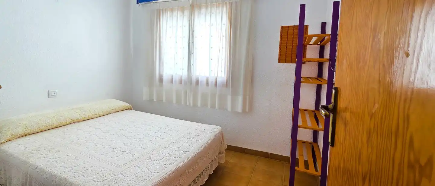 Schlafzimmer von Einfamilien-Reihenhaus zur Miete in Santa Pola mit Klimaanlage, Terrasse und Möbliert