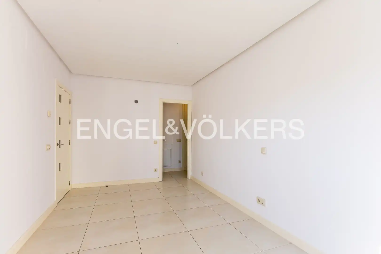 Piso en venta en Madrid con Aire acondicionado, Calefacción y Trastero