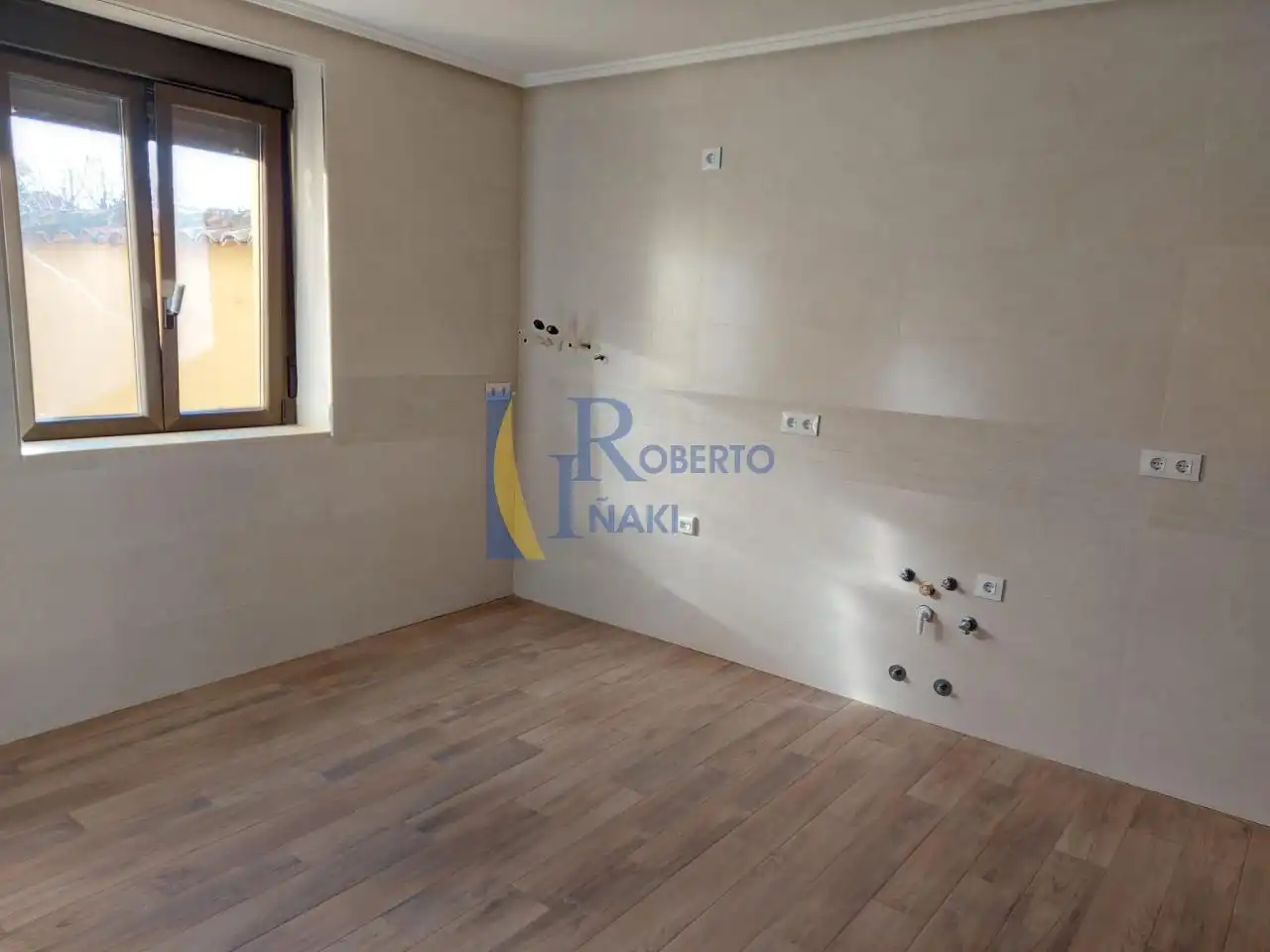 Casa con jardín en venta en Valencia de Don Juan, imagen 2