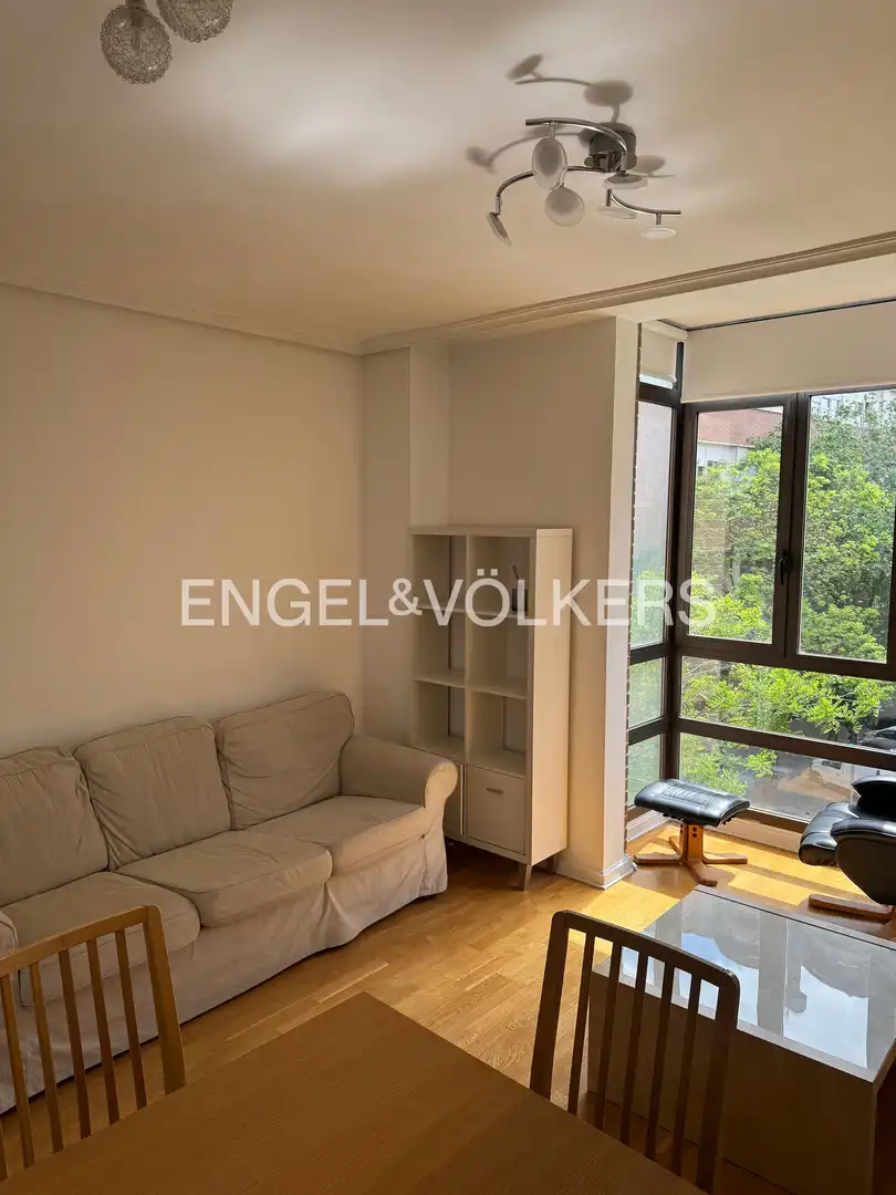 Living room of Flat for sale in  Madrid Capital  with Air Conditioner, Heating and Storage room