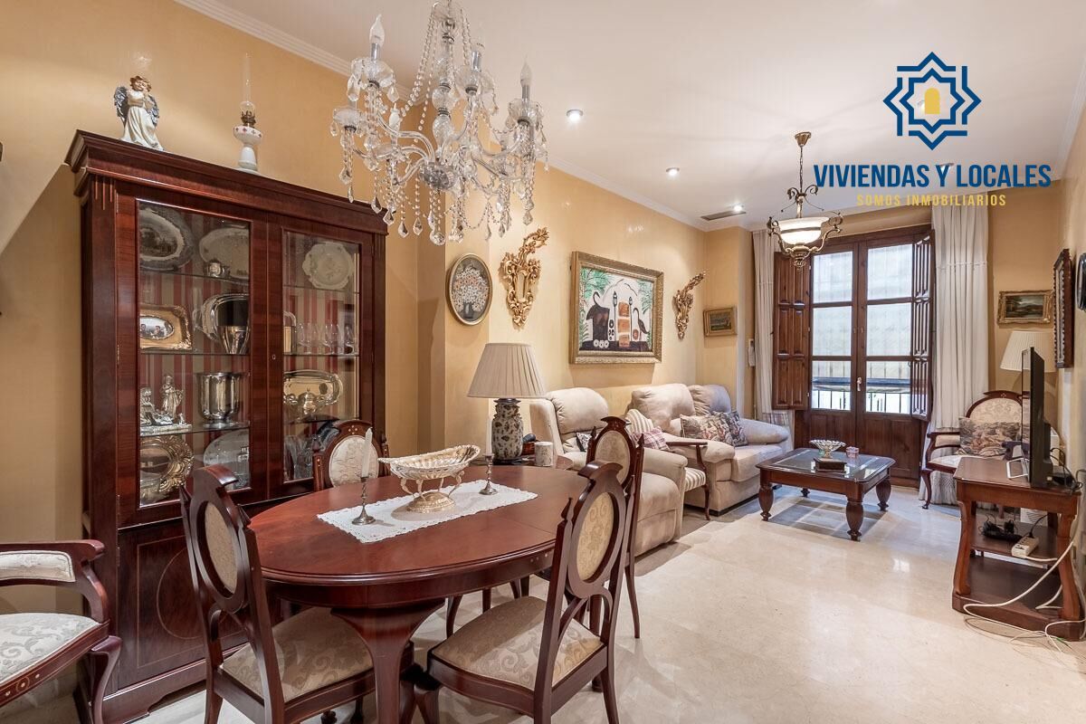 Menjador de Pis en venda en  Granada Capital amb Aire condicionat i Traster