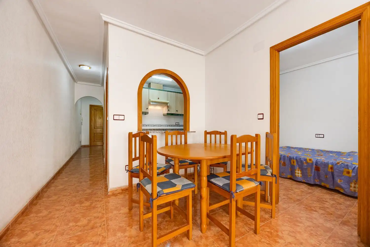 Piso con terraza en venta en Avenida Diego Ramírez Pastor 192, imagen 2