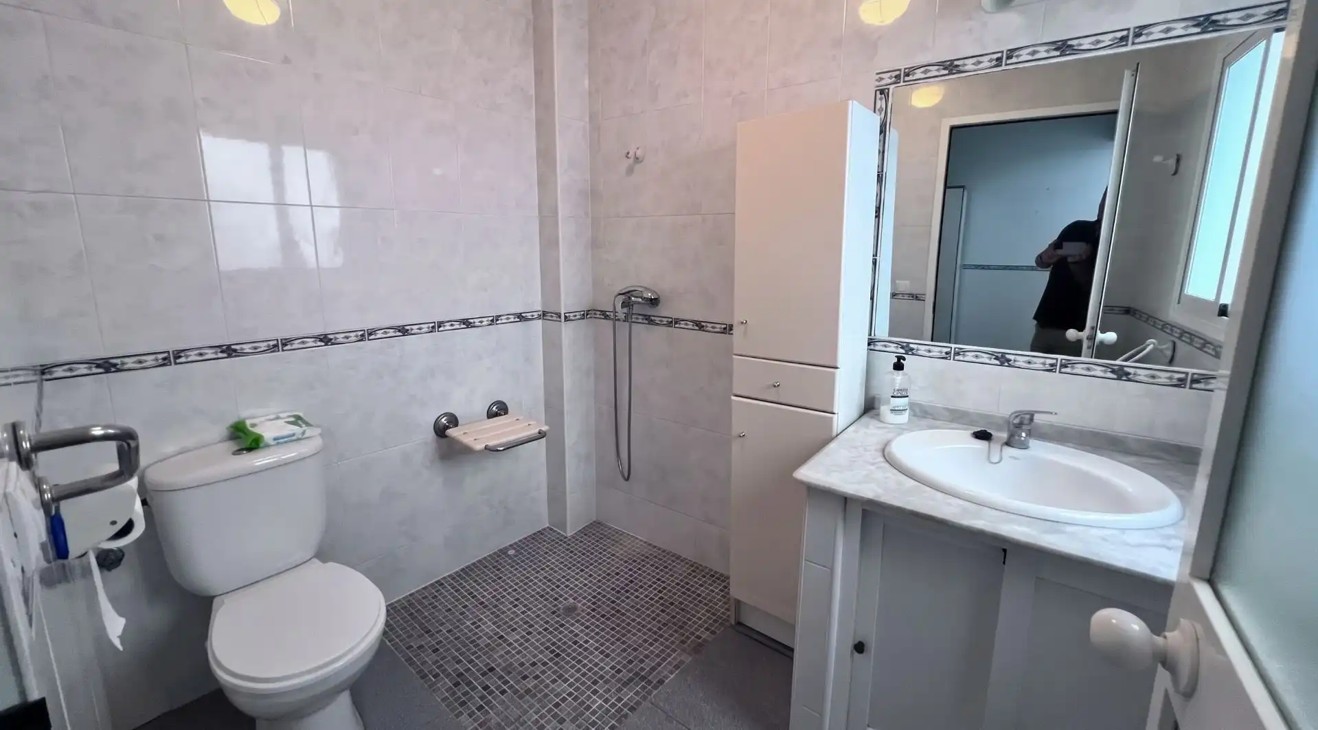 Bathroom of Country homes for sale in El Bosque, Cádiz