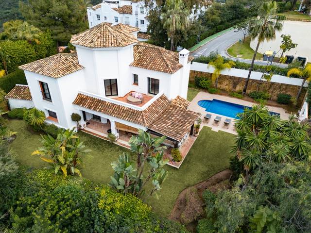 Casa-chalet en Venta en Benahavís pueblo
