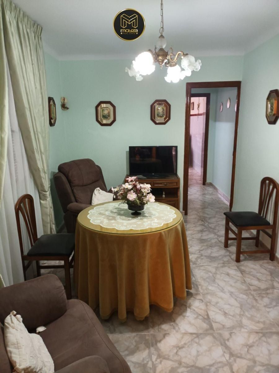 Sala d'estar de Casa o xalet en venda en Torre del Campo amb Terrassa, Traster i Balcó