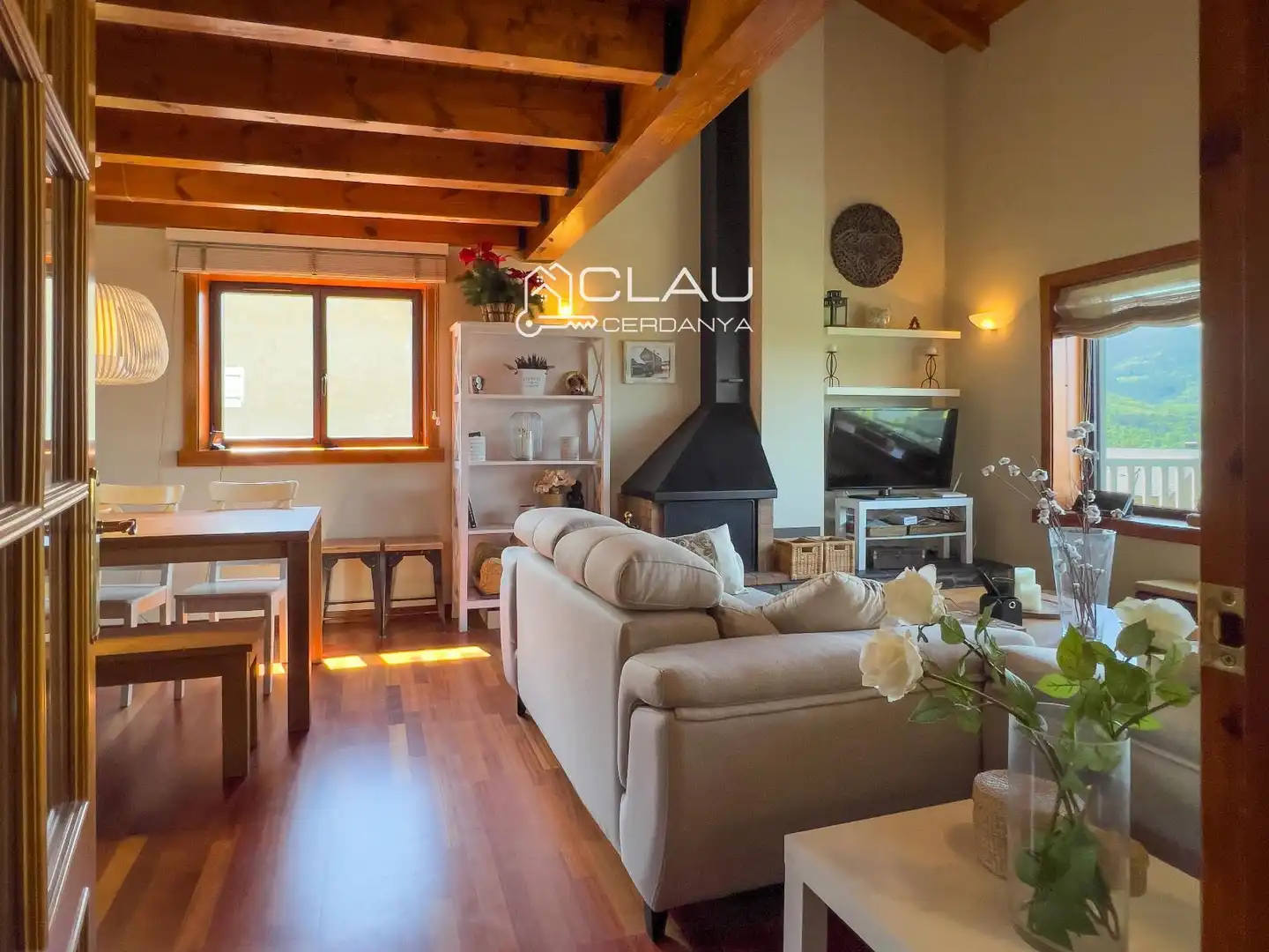 Living room of Duplexes for rent in Osséja  with Heating, Parquet flooring and Terrace