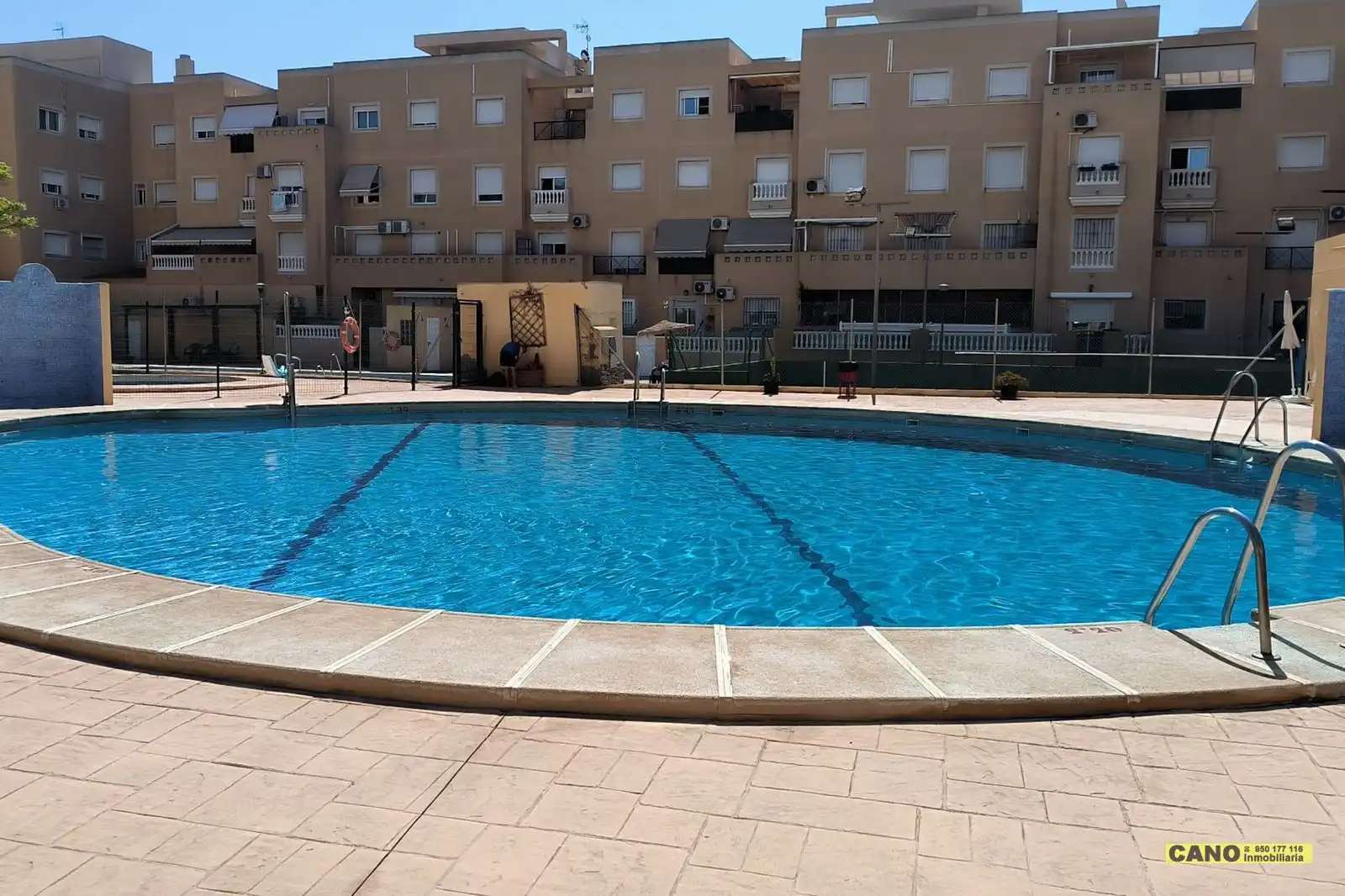 Piscina de Piso en venta en Roquetas de Mar con Terraza, Trastero y Piscina