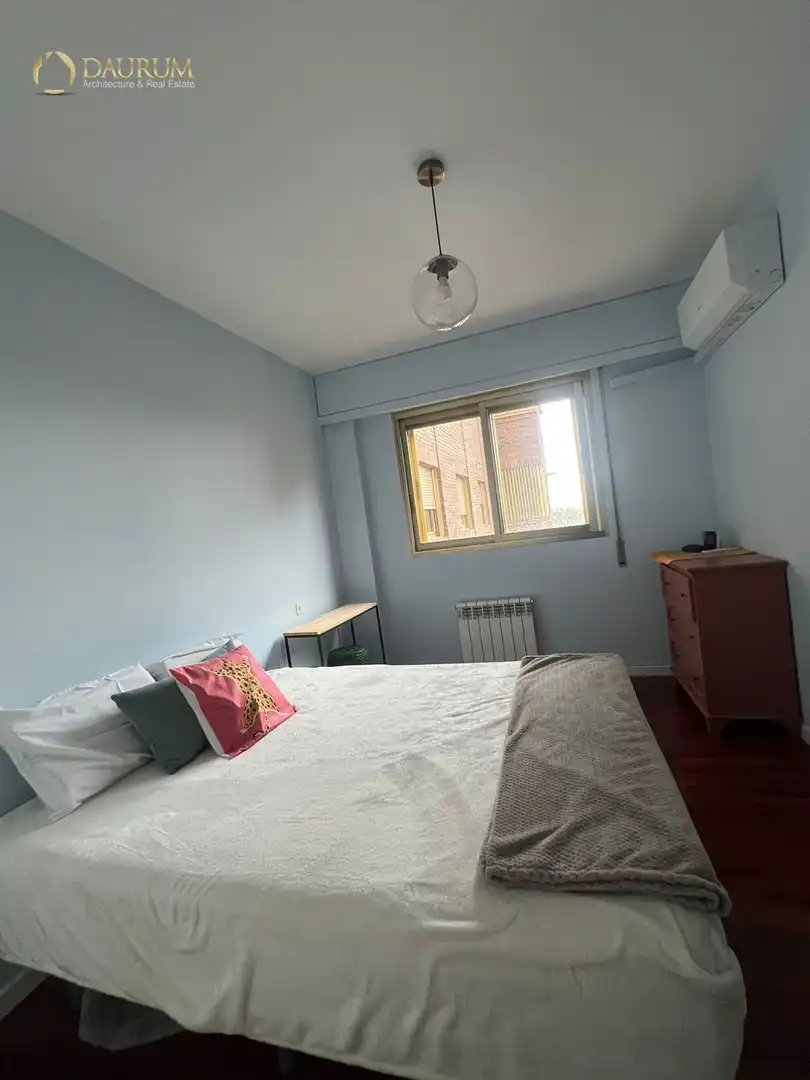 Schlafzimmer von Wohnung zum Verkauf in Madrid mit Klimaanlage, Heizung und Terrasse