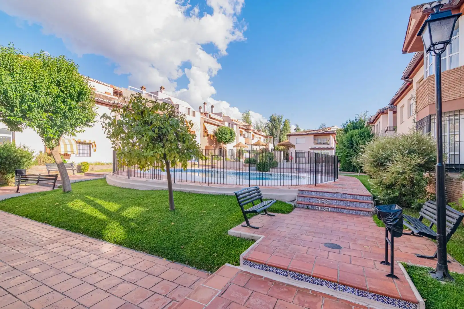 Garten von Dachboden zum Verkauf in La Zubia mit Klimaanlage, Terrasse und Abstellraum