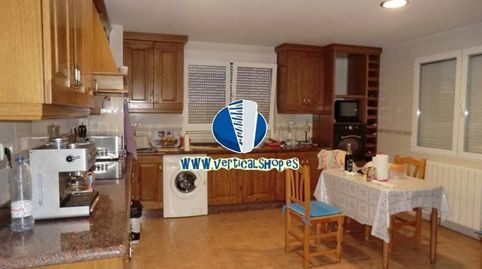 Chalet en venta en Yecla, 4 dormitorios., imagen 2